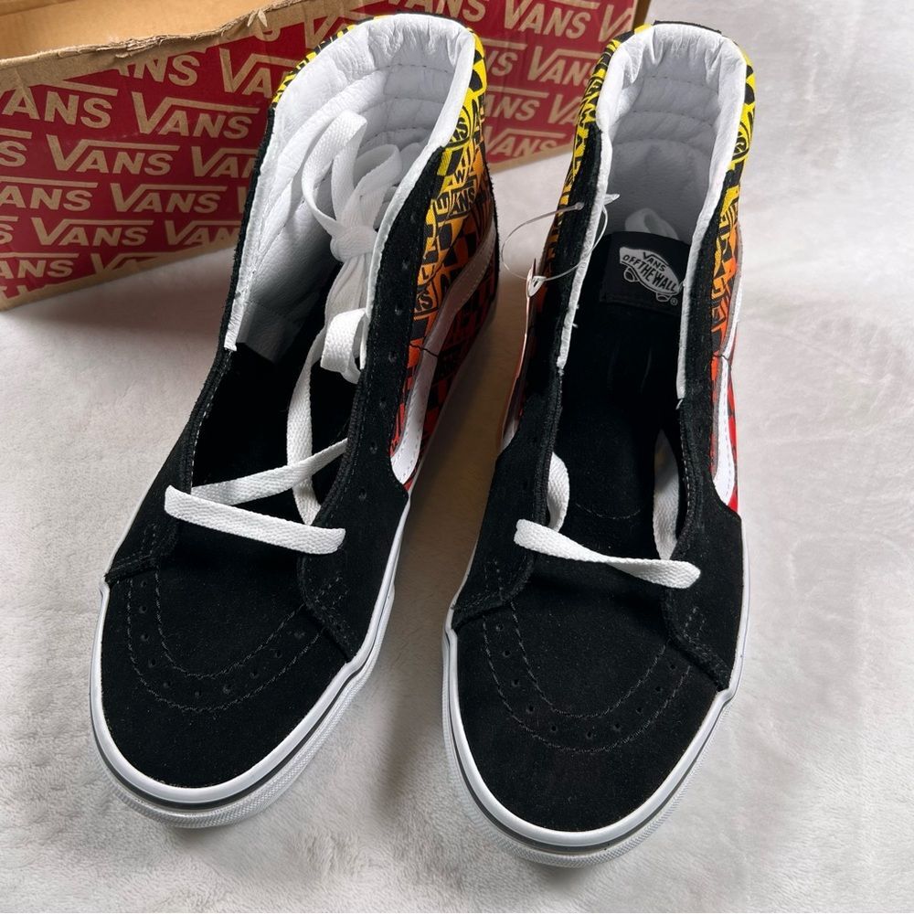 Vans Sk8-Hi Logo Flame ❤️🔥 NEW ❤️🔥 unisex ❤️🔥 women’s 7 men’s 5.5 - Picture 3 of 5